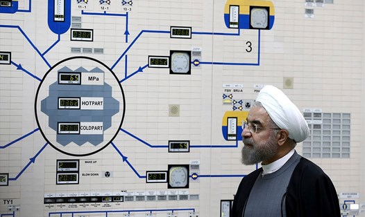 Tổng thống Iran Hassan Rouhani thăm nhà máy điện hạt nhân Bushehr. Ảnh: AFP