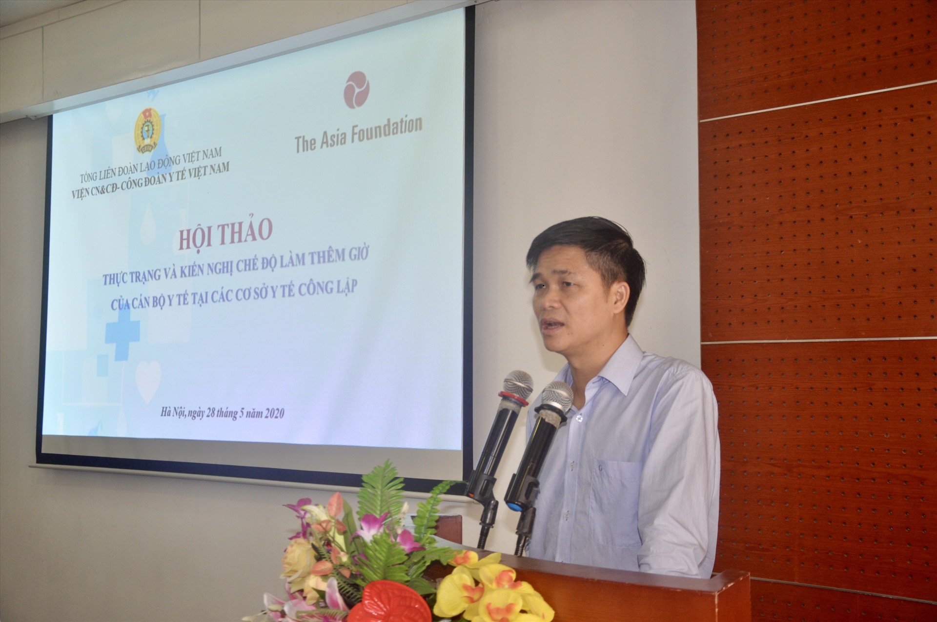 Ông Ngọ Duy Hiểu - Phó Chủ tịch Tổng Liên đoàn Lao động Việt Nam phát biểu tại hội thảo. Ảnh: Bảo Hân