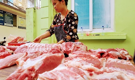 Giá thịt lợn liên tục tăng từ đầu năm đến nay đẩy CPI 5 tháng đầu năm 2020 tăng 4,39% so với cùng kỳ. Ảnh: Khánh Vũ