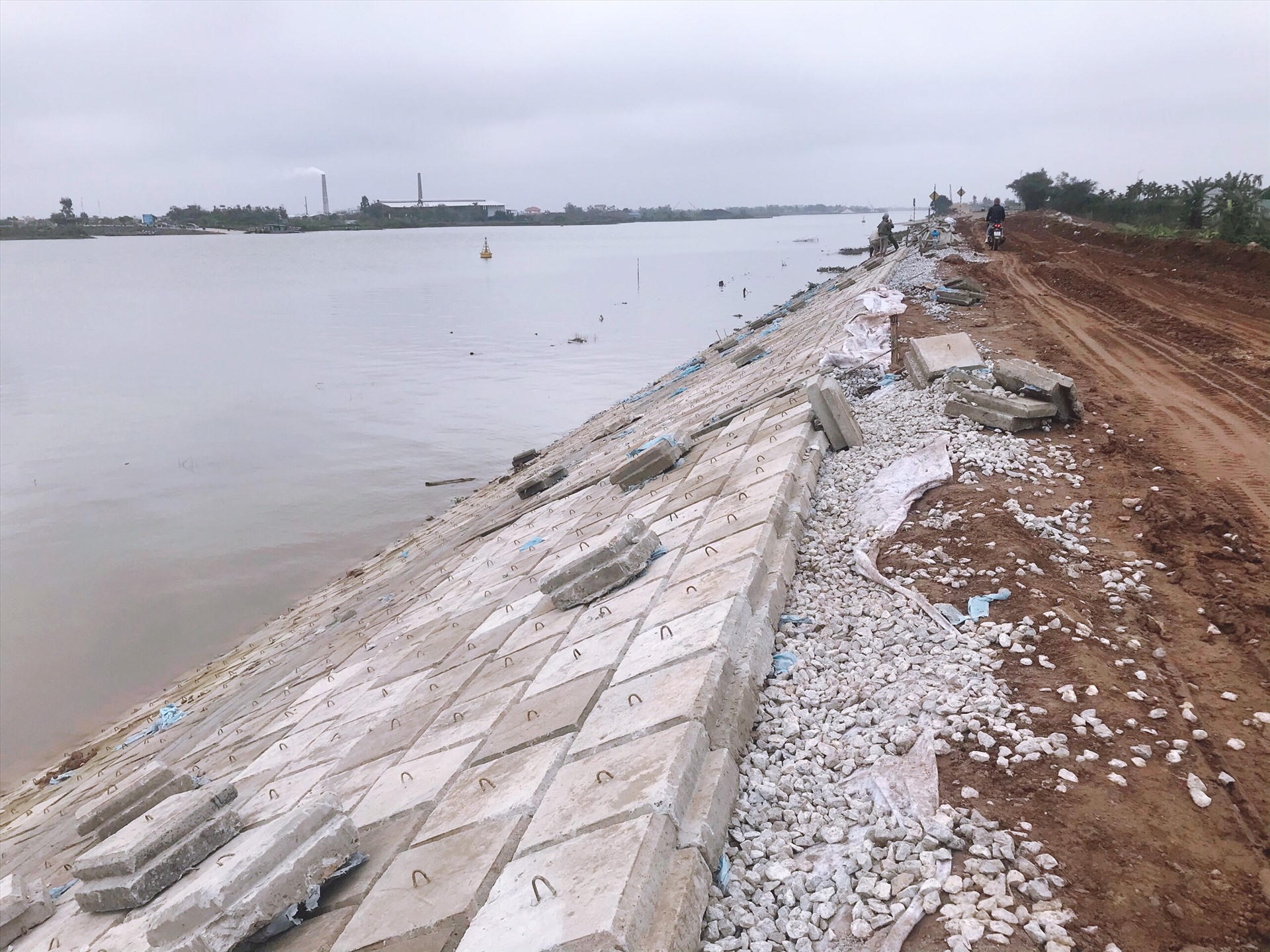 Tỉnh Nam Định cần đẩy mạnh kiểm tra, xử lý các vi phạm về an toàn đê điều. Ảnh: Tổng cục Phòng chống thiên tai