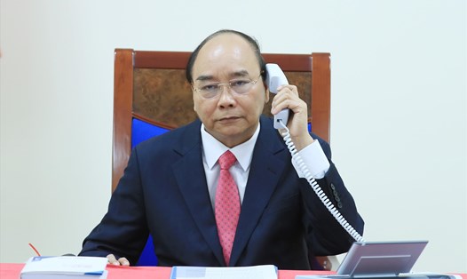 Thủ tướng Nguyễn Xuân Phúc điện đàm với Thủ tướng Singapore Lý Hiển Long ngày 29.5. Ảnh: Bộ Ngoại giao.