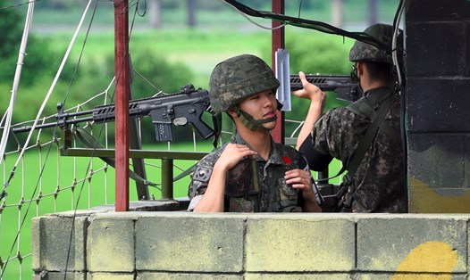 Binh sĩ Hàn Quốc tại khu phi quân sự. Ảnh: AFP