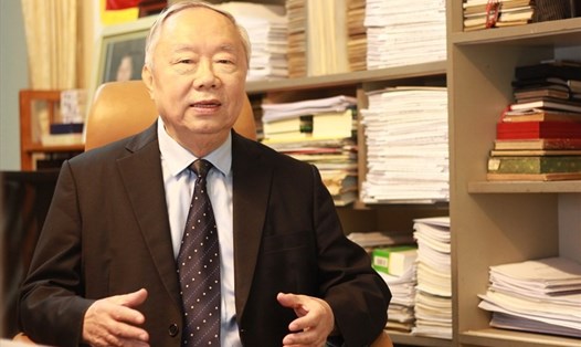 Ông Vũ Mão - Nguyên Chủ nhiệm Văn phòng Quốc hội trong một lần trả lời phỏng vấn phóng viên Báo Lao Động. Ảnh Trần Vương
