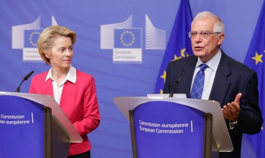 Chủ tịch Ủy ban Châu Âu Ursula Von Der Leyen và Đại diện Cấp cao về chính sách đối ngoại và an ninh của Liên minh châu Âu Josep Borrell. Ảnh: Politico.eu