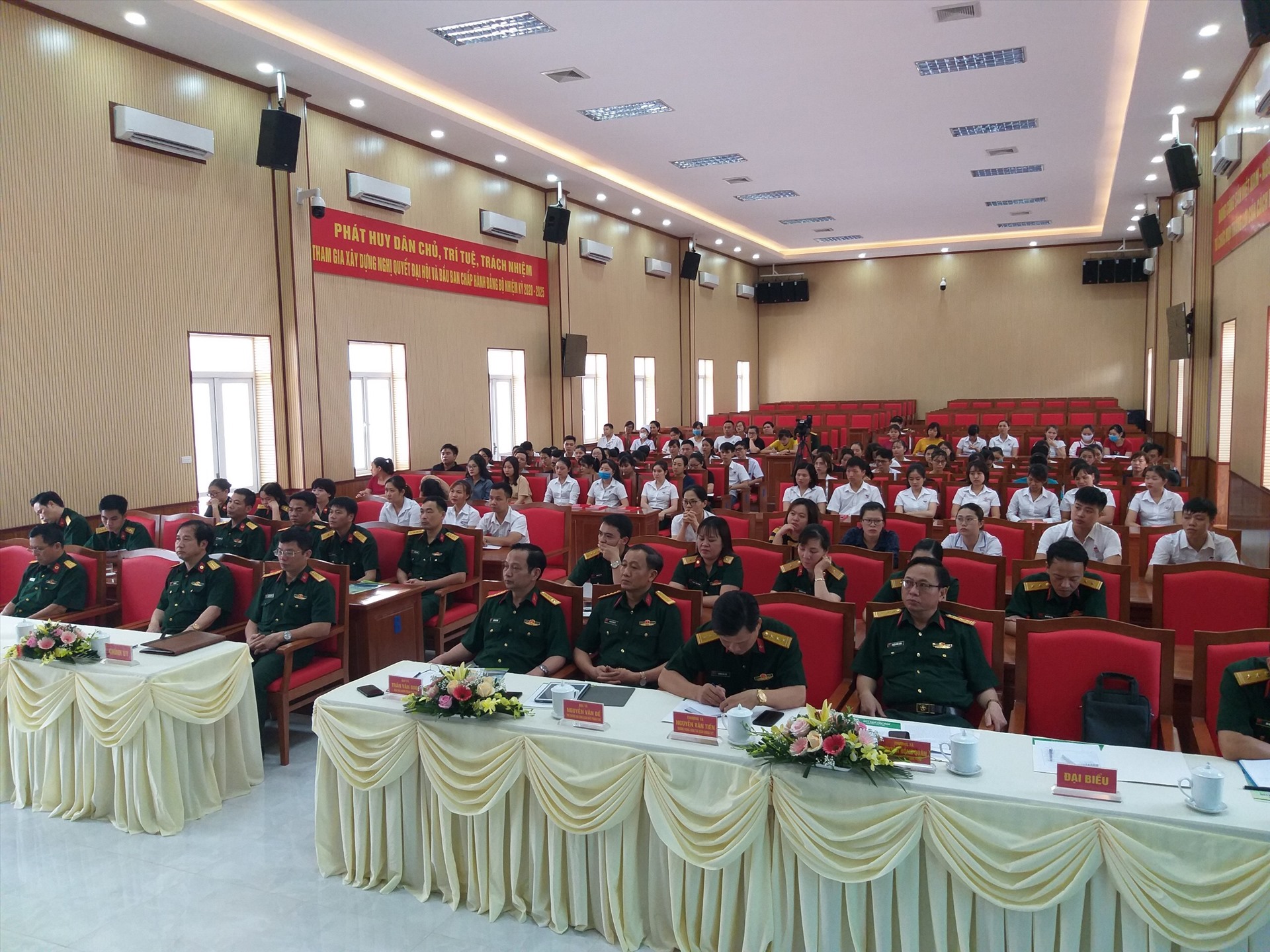 Hội nghị công bố Quyết định thành lập CĐCS Bệnh viện Quân y 105. Ảnh: Ngọc Anh