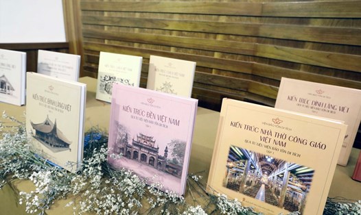 Viện Bảo tồn di tích, Nhà xuất bản Văn hóa dân tộc (Bộ Văn hóa, Thể thao và Du lịch) phối hợp ra mắt 3 cuốn sách mới. Ảnh: HƯƠNG NGUYỄN