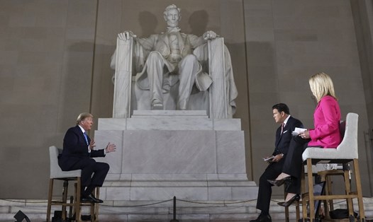 Tổng thống Donald Trump trong sự kiện ngày 3.5 tại Đài tưởng niệm Lincoln. Ảnh: AFP