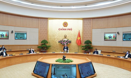Thủ tướng Chính phủ chủ trì phiên họp thường kỳ Chính phủ tháng 4.2020. Ảnh VGP