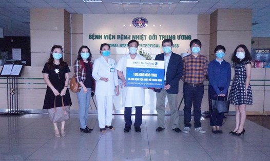 Công đoàn Công ty VNPT Technology đã đến thăm Bệnh viện Nhiệt đới Trung ương (Cơ sở 2) tại Đông Anh, Hà Nội. Ảnh: Công đoàn VNPT