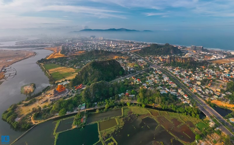 Toàn cảnh Ngũ Hành Sơn. Ảnh: Kim Liên