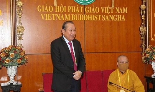 Phó Thủ tướng Thường trực Chính phủ Trương Hòa Bình phát biểu chúc mừng Trung ương Giáo hội Phật giáo Việt Nam và tăng, ni, phật tử - Ảnh: VGP/Lê Sơn.