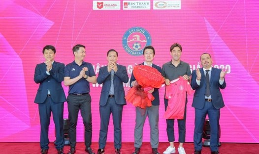 FC Tokyo đặt niềm tin vào CLB Sài Gòn để bắt tay hợp tác, ngay sau khi CLB Việt Nam đổi chủ. Ảnh: NVCC.
