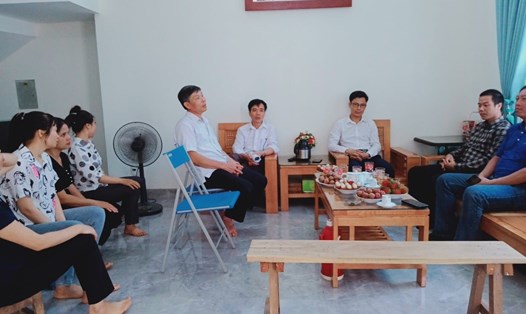 Giáo viên hợp đồng ở Hà Nội vừa có đơn gửi lên cơ quan chức năng, bày tỏ băn khoăn về cách xét tuyển viên chức của Hà Nội. Ảnh: Bích Hà