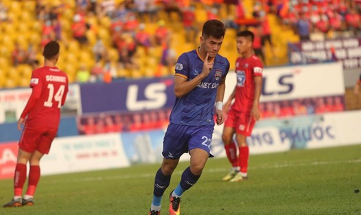 Nguyễn Tiến Linh lập công trong chiến thắng 5-0 của Bình Dương trước Hải Phòng. Ảnh: Thanh Xuân