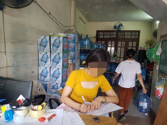 “Bát nháo” nước uống đóng bình cung cấp trong trường học 2 “Bát nháo” nước uống đóng bình cung cấp trong trường học