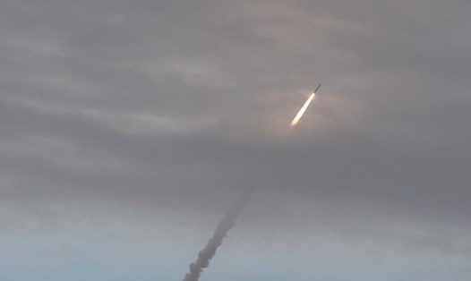 Tên lửa có khả năng hạt nhân M51 phóng đi từ tàu ngầm Pháp Le Téméraire vào ngày 12.6.2020. Ảnh: Hải quân Pháp.