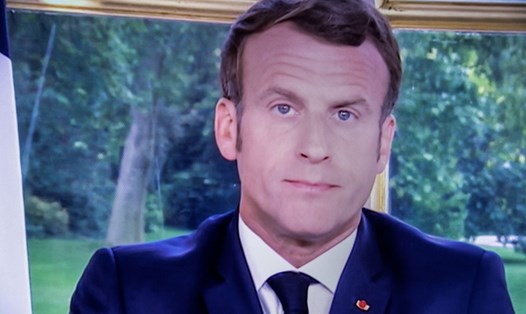 Tổng thống Pháp Emmanuel Macron phát biểu trên truyền hình tối 14.6. Ảnh: AFP