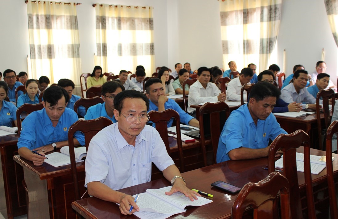 Đại biểu tham gia hội nghị tập huấn. Ảnh: Thiệu Vũ