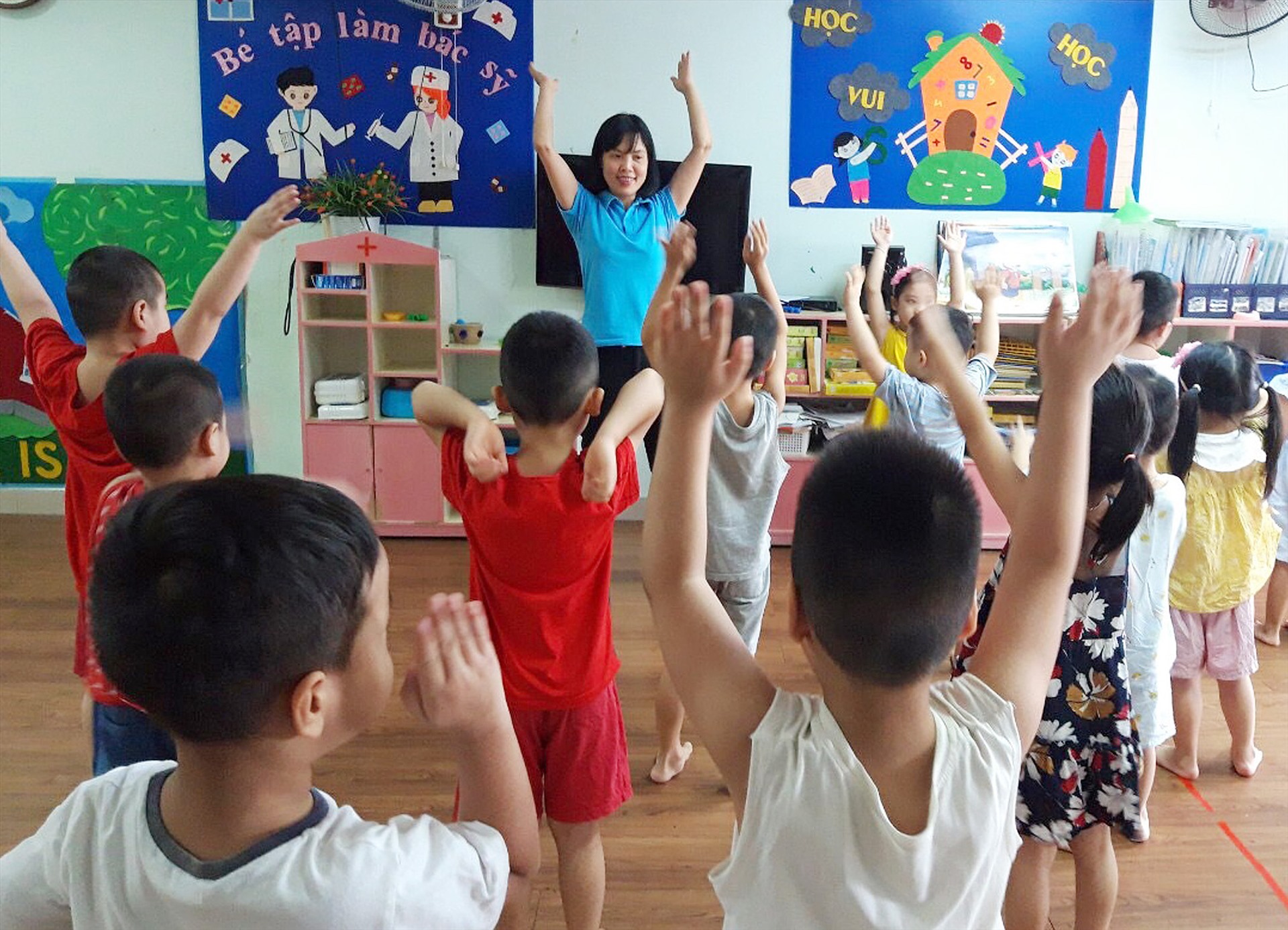 Tuyệt đối không dạy học trực tuyến đối với trẻ mầm non - Nhịp sống kinh tế  Việt Nam & Thế giới