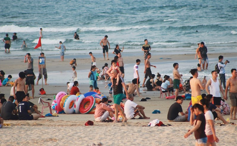 6 tháng đầu năm 2020, Đà Nẵng đón hơn 1,5 triệu lượt khách, giảm hơn 60% so với cùng kỳ. Ảnh: Thùy Trang