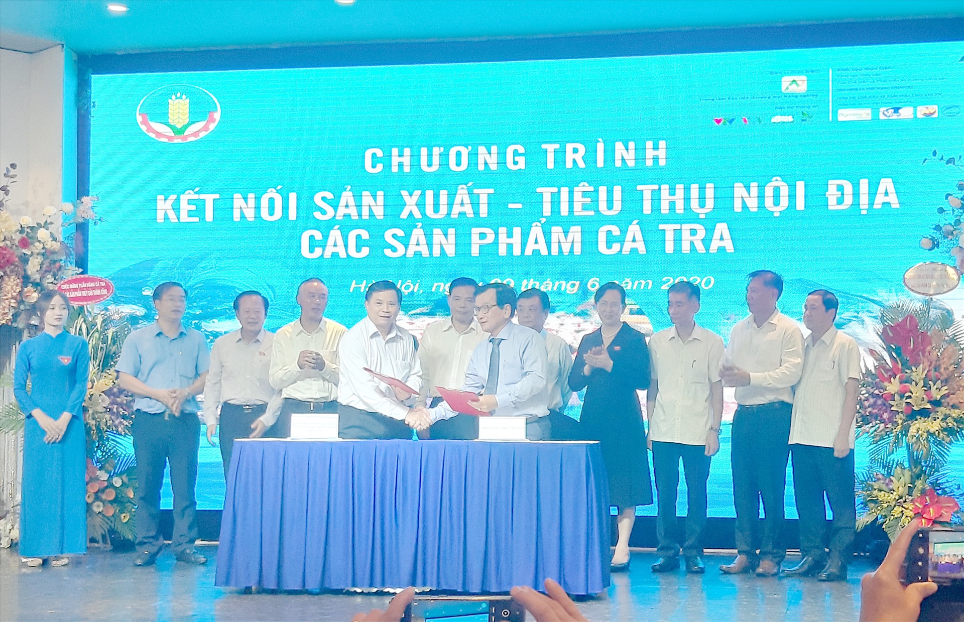 Lễ ký kết. Ảnh:H.Long