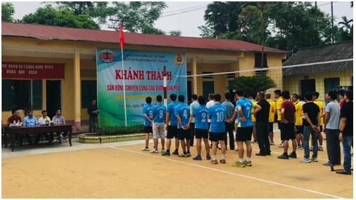 Lễ khánh thành sân bóng chuyền. Ảnh: Chu Kiên