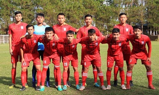 U19 Bình Định làm mới mình khi thay ban huấn luyện sau lượt đi đầy tai tiếng. Ảnh: Minh Trần.