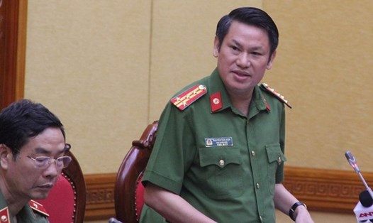 Đại tá Nguyễn Văn Viện (phải) nhận chức vụ mới từ ngày 1.6 tại C04 (Bộ Công an). Ảnh: P.V.
