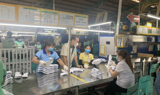Công nhân làm việc tại Khu công nghiệp Biên Hoà 2, Đồng Nai. Ảnh: Hà Anh Chiến