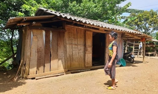Một hộ dân có hoàn cảnh rất khó khăn bị ảnh hưởng bởi dịch COVID-19 ở Lạc Sơn, tỉnh Hòa Bình nhưng không nhận được sự hỗ trợ. Ảnh: Phạm Đông