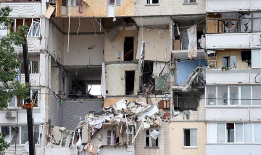 4 tầng trong chung cư 9 tầng ở thủ đô của Ukraina sập chưa rõ nguyên nhân. Ảnh: UNIAN