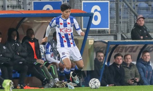 SC Heerenveen vẫn chưa có bất cứ đề xuất gì với Hà Nội về tương lai của Văn Hậu. Ảnh: SC Heerenveen.