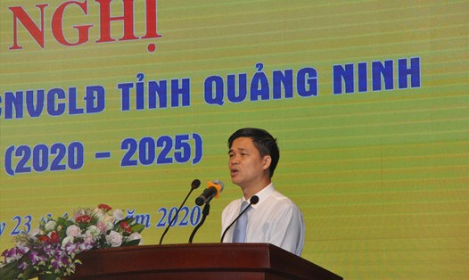 Phó Chủ tịch Tổng LĐLĐ Việt Nam Ngọ Duy Hiểu phát biểu chỉ đạo tại hội nghị. Ảnh: Nguyễn Hùng