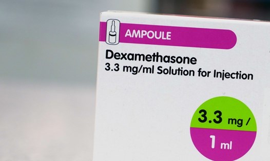 Vỏ ngoài một hộp thuốc dexamethasone. Ảnh: AFP.