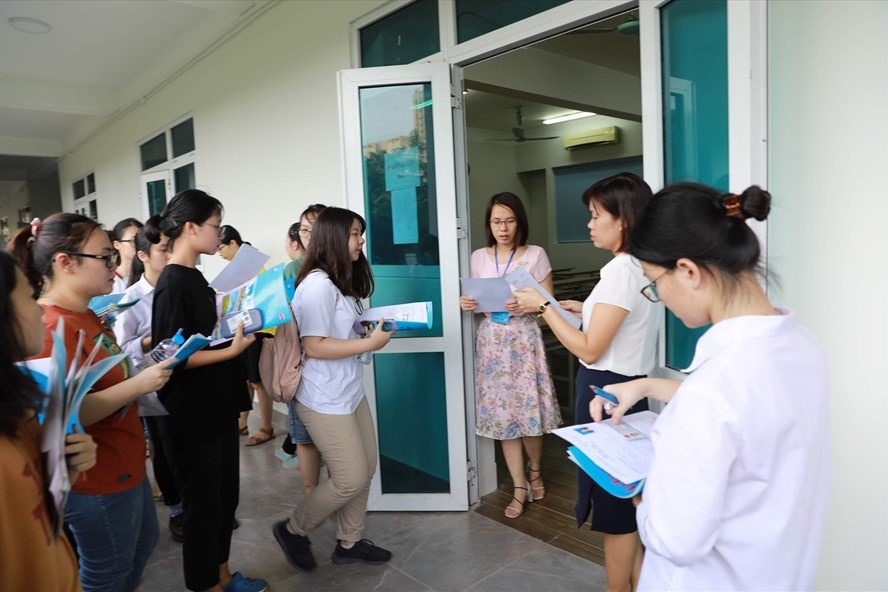 Tuyển sinh lớp 10: Hà Nội công bố số thí sinh dự tuyển các trường THPT