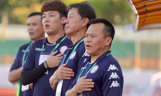 Huấn luyện viên Chung Hae Seong lên tiếng vì Công Phượng. Ảnh: Thanh Xuân