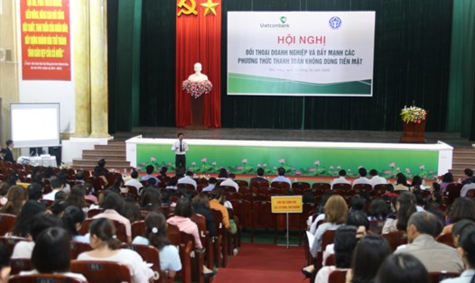 Các doanh nghiệp tại Khánh Hòa tham gia đối thoại bảo hiểm xã hội năm 2020. Ảnh: Phương Linh