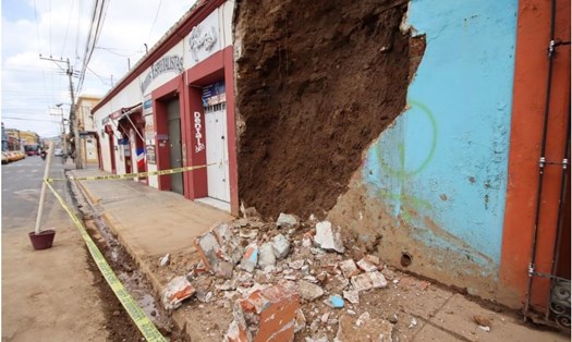 Động đất lên tới 7,4 độ richter ở miền nam Mexico khiến ít nhất 4 người thiệt mạng. Ảnh: Reuters