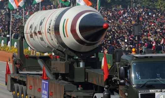 Tên lửa Agni V của Ấn Độ. Ảnh: AFP