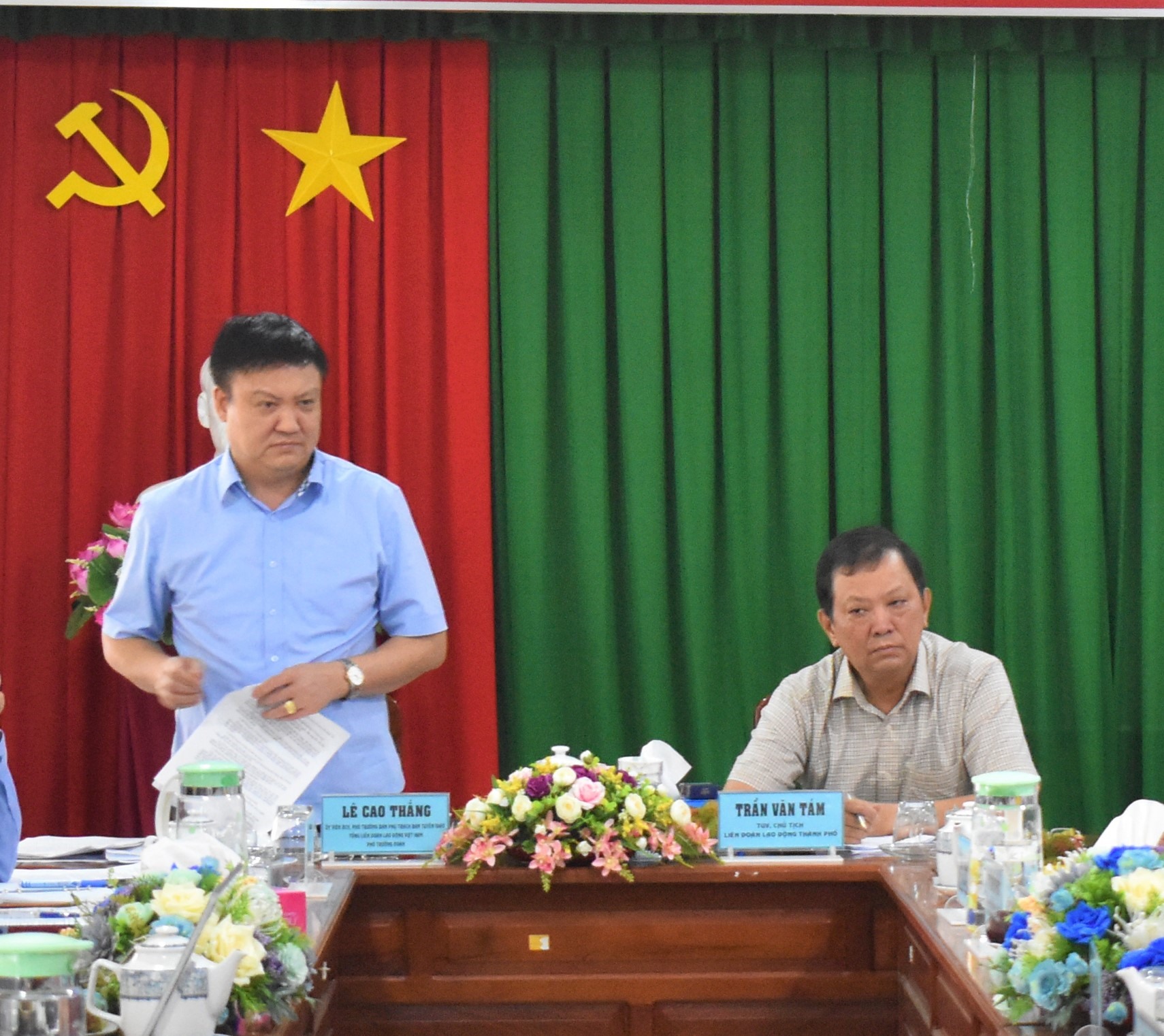 Ông Lê Cao Thắng - Phó Trưởng ban phụ trách Ban Tuyên giáo Tổng LĐLĐ Việt Nam phát biểu kết luận tại buổi làm việc. Ảnh: Thành Nhân