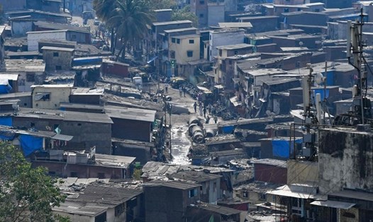 Khu ổ chuột Dharavi ở Mumbai, Ấn Độ. Ảnh: AFP.