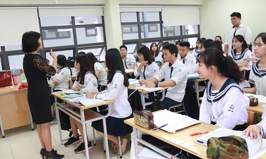 Mức lương giáo viên THPT cao nhất là chức danh nghề nghiệp hạng I được áp dụng hệ số lương của viên chức loại A2, nhóm A2.1 (từ hệ số lương 4,40 đến hệ số lương 6,78). Ảnh minh hoạ: Hải Nguyễn