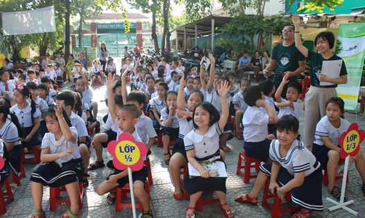 600 học sinh Đà Nẵng thi tìm hiểu về đa dạng sinh học thành phố. Ảnh: Thuỳ Trang