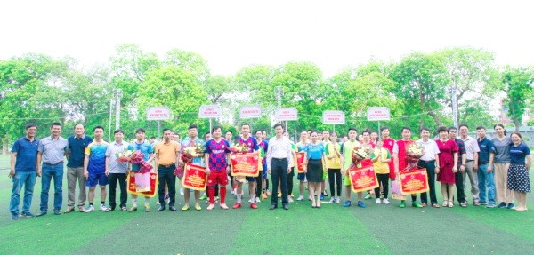 Các đội tham gia thi đấu giao hữu. Ảnh: CĐ Học viện.