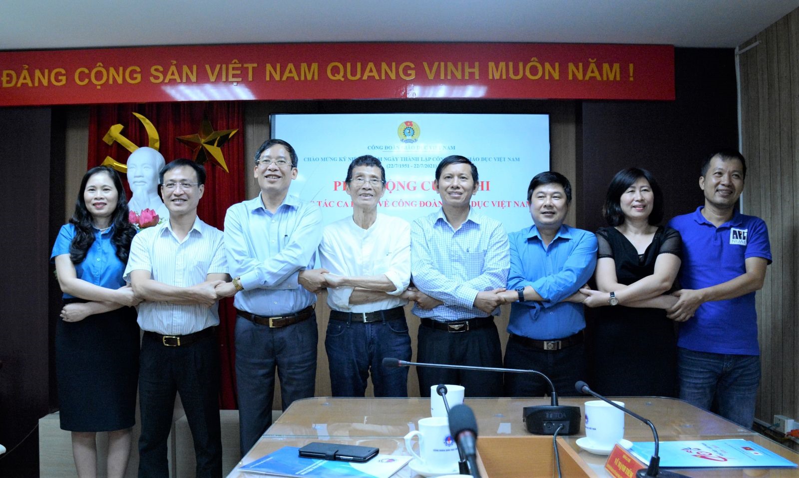 Hình ảnh nghi thức phát động cuộc thi. Ảnh Anh Thư.