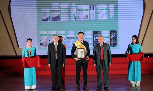 Herbalife Việt Nam Nhận Giải Thưởng “Sản Phẩm Vàng Vì Sức Khỏe Cộng Đồng”
