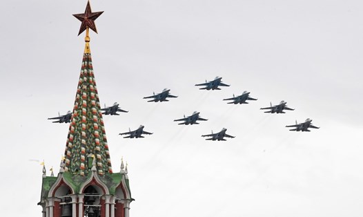 Nga duyệt binh trên không mừng Ngày Chiến thắng hôm 9.5.2020. Ảnh: Sputnik