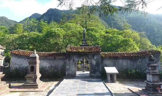 Vườn tháp Huệ Quang, Yên Tử - nơi có tháp tổ lưu giữ một phần xá lỵ của Phật hoàng Trần Nhân Tông. Ảnh: Nguyễn Hùng