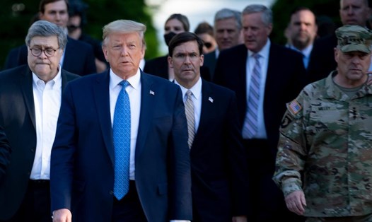 Bộ trưởng Quốc phòng Mỹ Mark Esper bác bỏ yêu cầu của Tổng thống Donald Trump triển khai quân đội chống người biểu tình. Ảnh: AFP