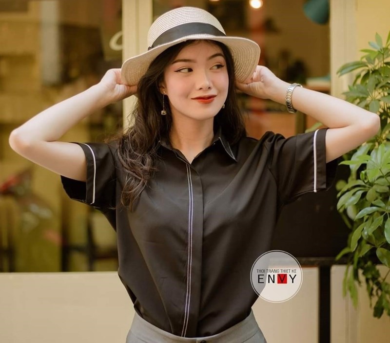 Thời trang ENVY giảm giá sâu, tặng quà xinh cho khách